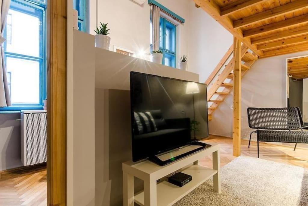 Blue Lotus Apartment T50 Budapest Luaran gambar