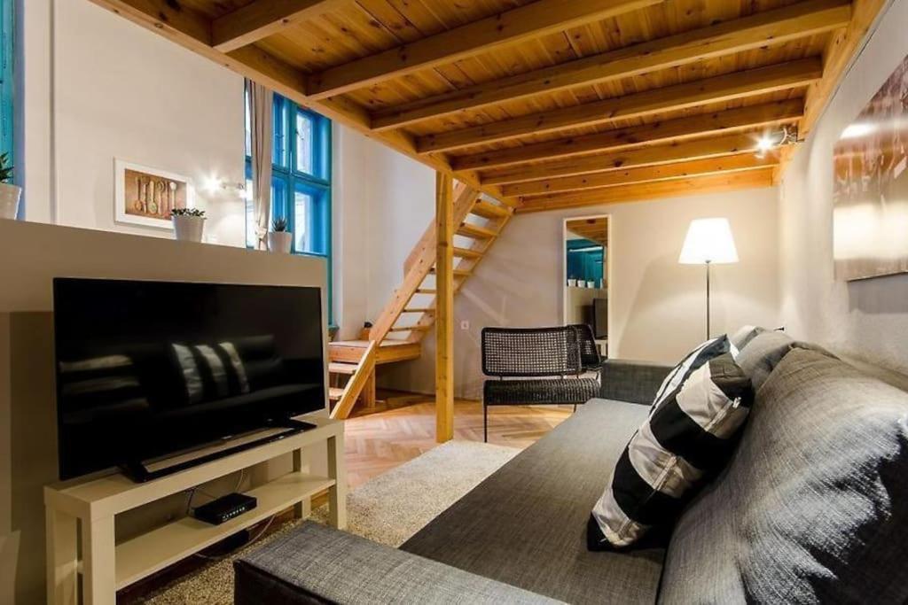 Blue Lotus Apartment T50 Budapest Luaran gambar